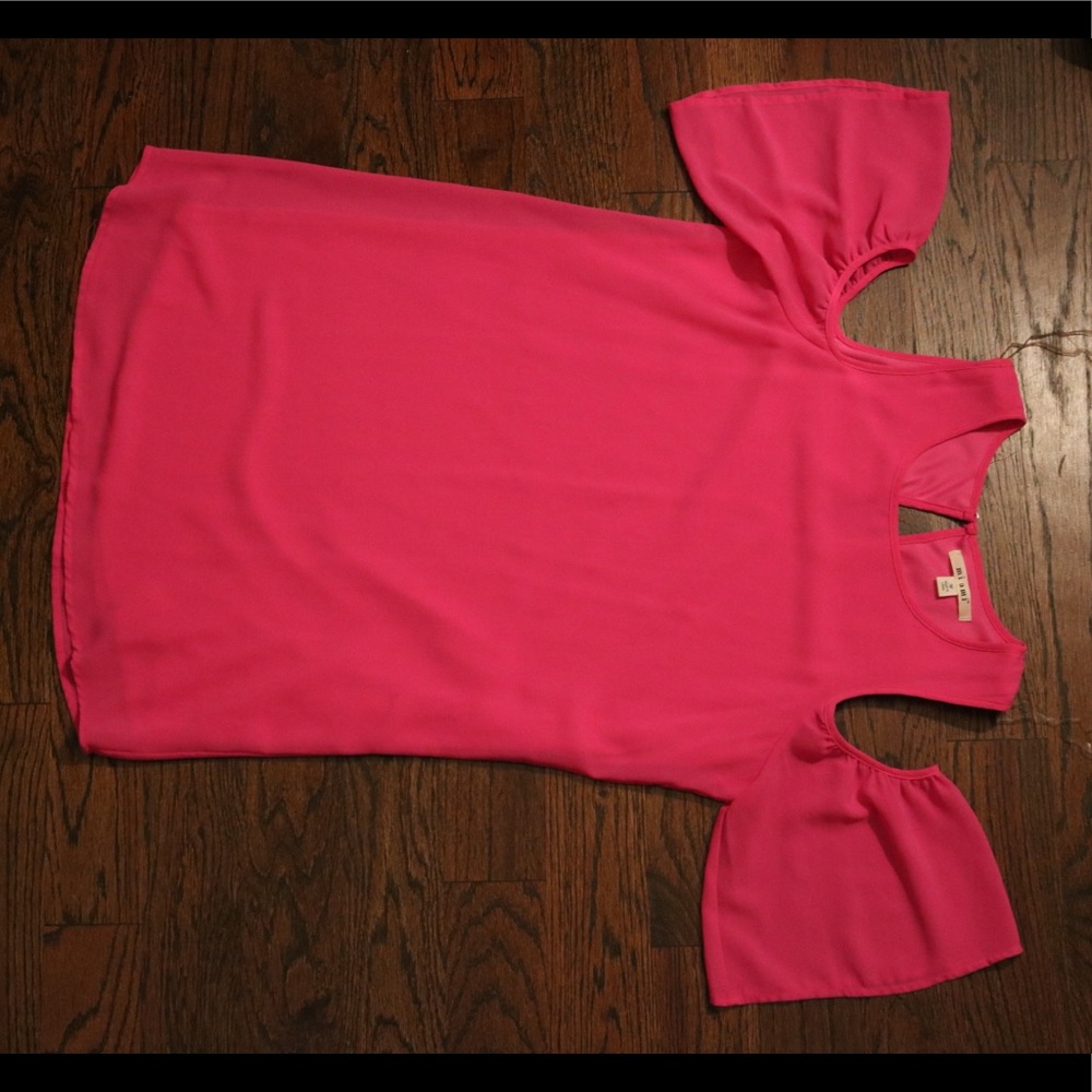 Cute Pink Dress with exposed shoulders